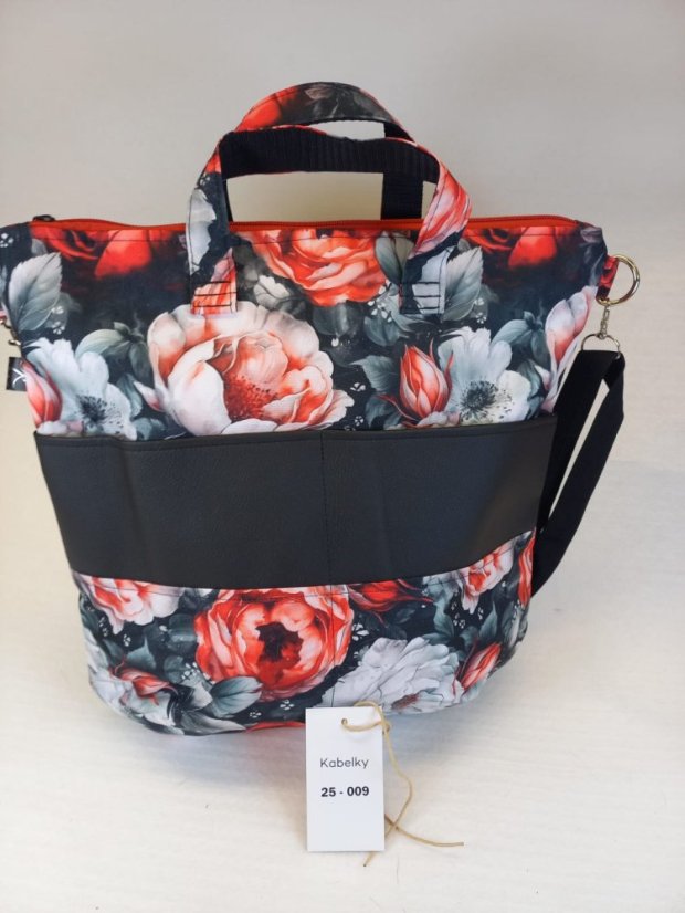 Kabelka "Rose Harmony" – jemná krása v praktickém provedení