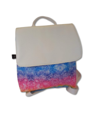 Batůžek "Rainbow Hearts" – barevný a veselý styl