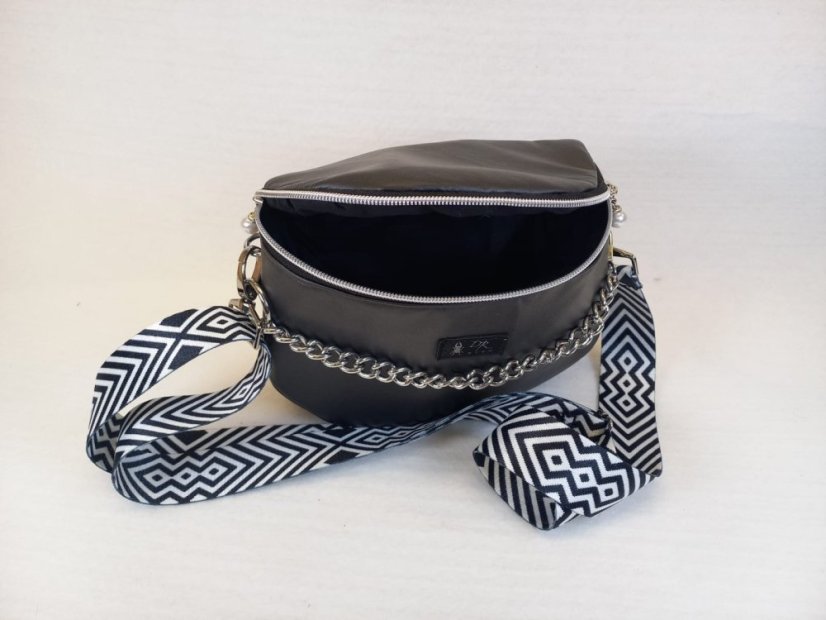 Kabelka "Midnight Pearl" – moderní elegance s perlami