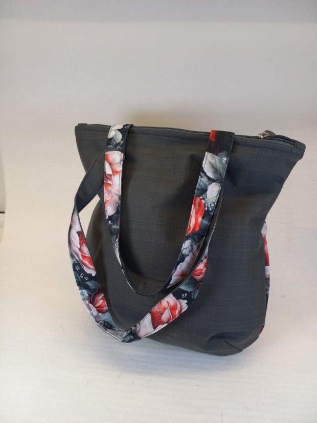 Kabelka "Rose Elegance" – romantická klasika v moderním stylu