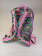 Malý batůžek "Rainbow Vibes" – hravý a praktický společník