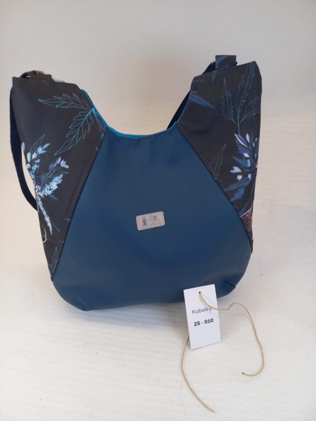 Kabelka "Midnight Bloom" – elegance noci v jedinečném provedení