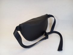 Ledvinka "Black & White Charm" – nadčasová elegance s jemným detailem