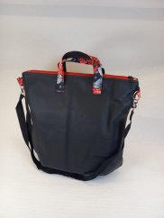 Kabelka "Rose Harmony" – jemná krása v praktickém provedení