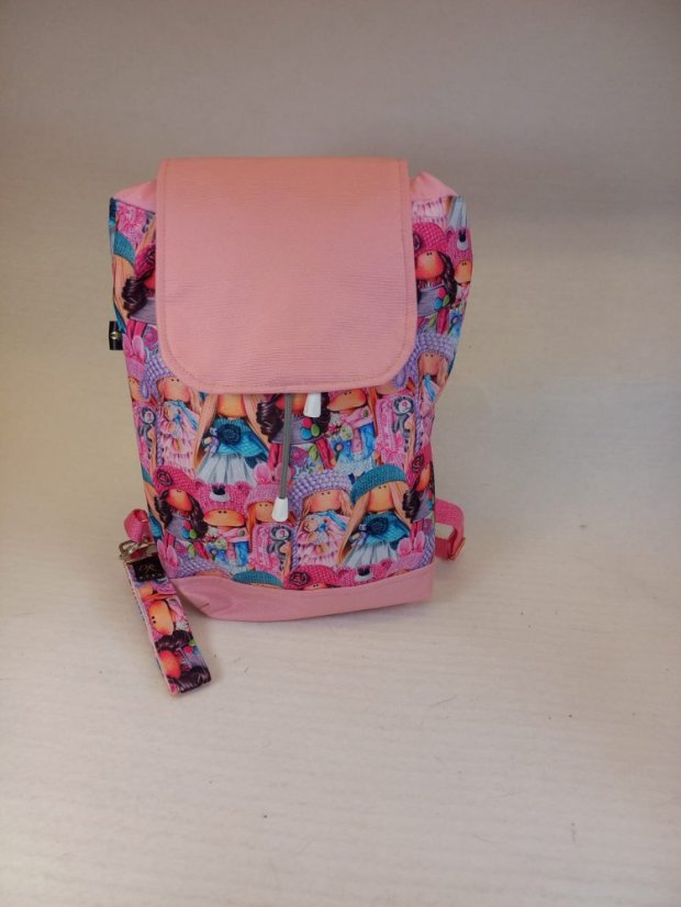 Batůžek "Colorful Dolls" – batůžek s veselým motivem panenek