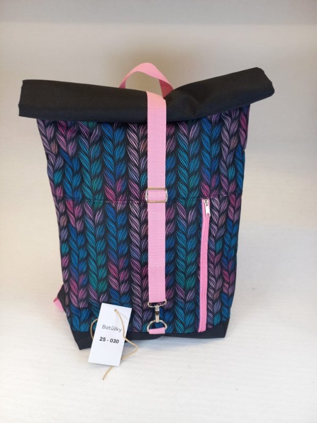 Batůžek "Colorful Braids" – stylový batoh s barevným vzorem