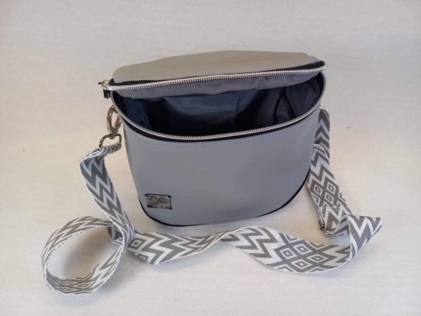 Kabelka "Silver Mist" – jemná elegance pro každý den